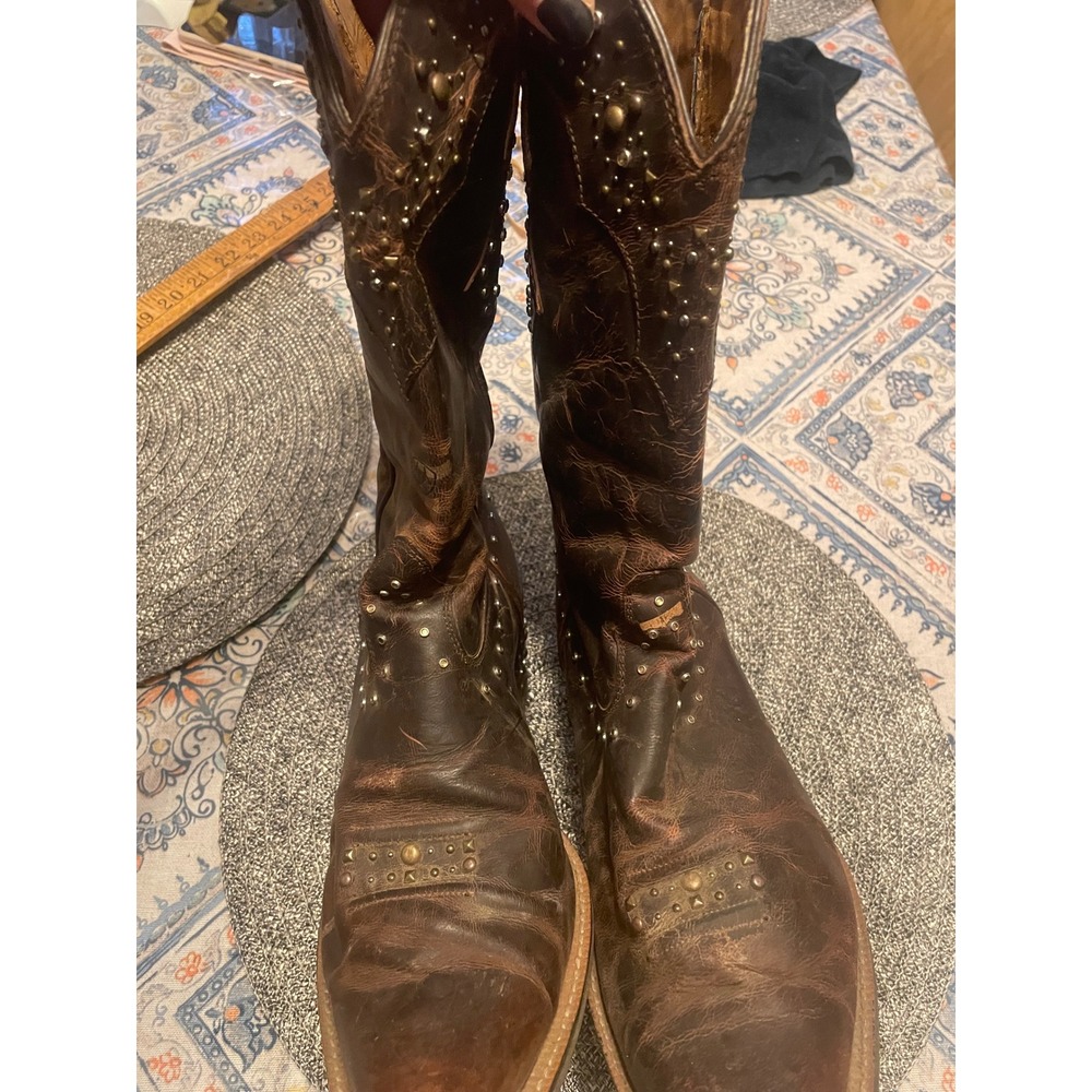 Ariat Womens Distressed Brown Leather Studded Western Cowboy Boots 10006850 11B
